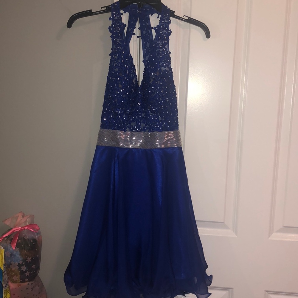 size 4 royal blue homecoming dress
